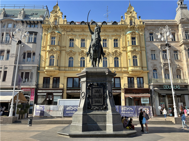 동유럽+발칸 6국12일 (체코/오스트리아/헝가리/크로아티아/슬로베니아/독일) ＜2대 야경투어/두브로브니크/프라하성 내부/독일 명품아울렛/전일정 4성 호텔＞